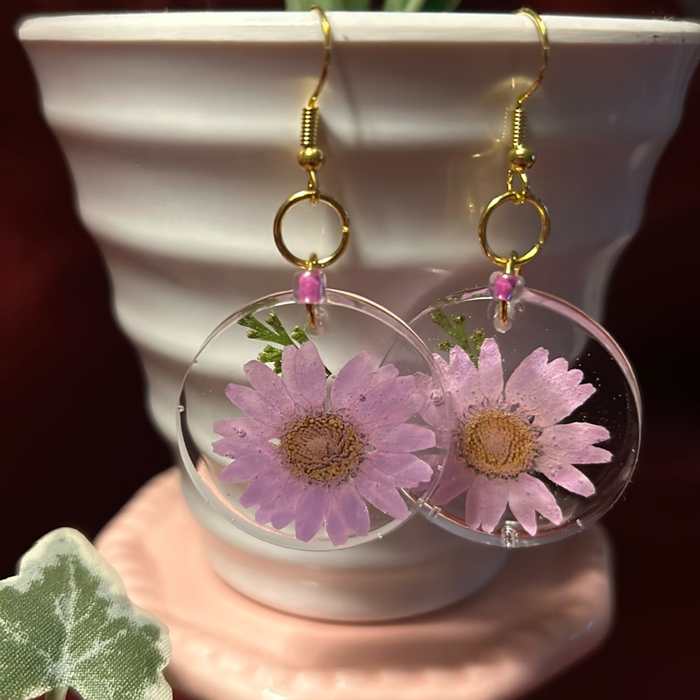 - New handcrafted dried flower 🌸 earrings #11